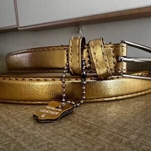 Gold belt large super cute new with tags
